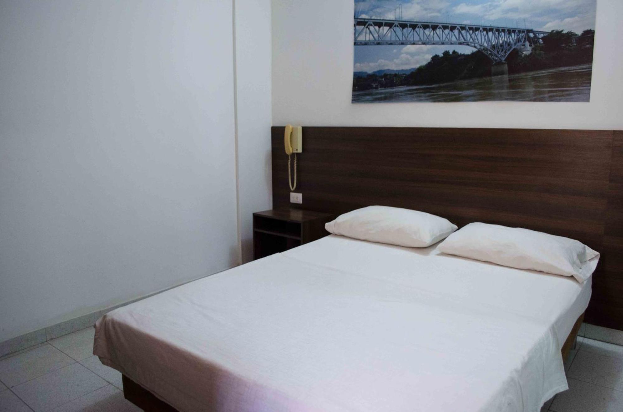 Hotel Elimar Girardot Zewnętrze zdjęcie